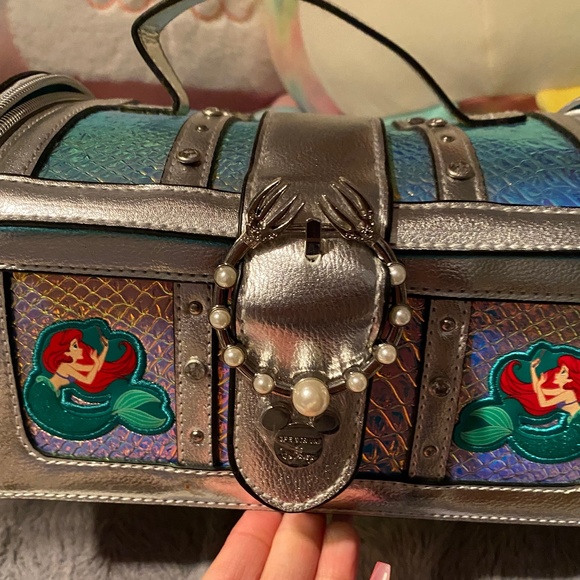 Disney Spectrum Limited Edition Little Mermaid 5 Makeup vegan Brush Set Rare! - Picture 4 of 12